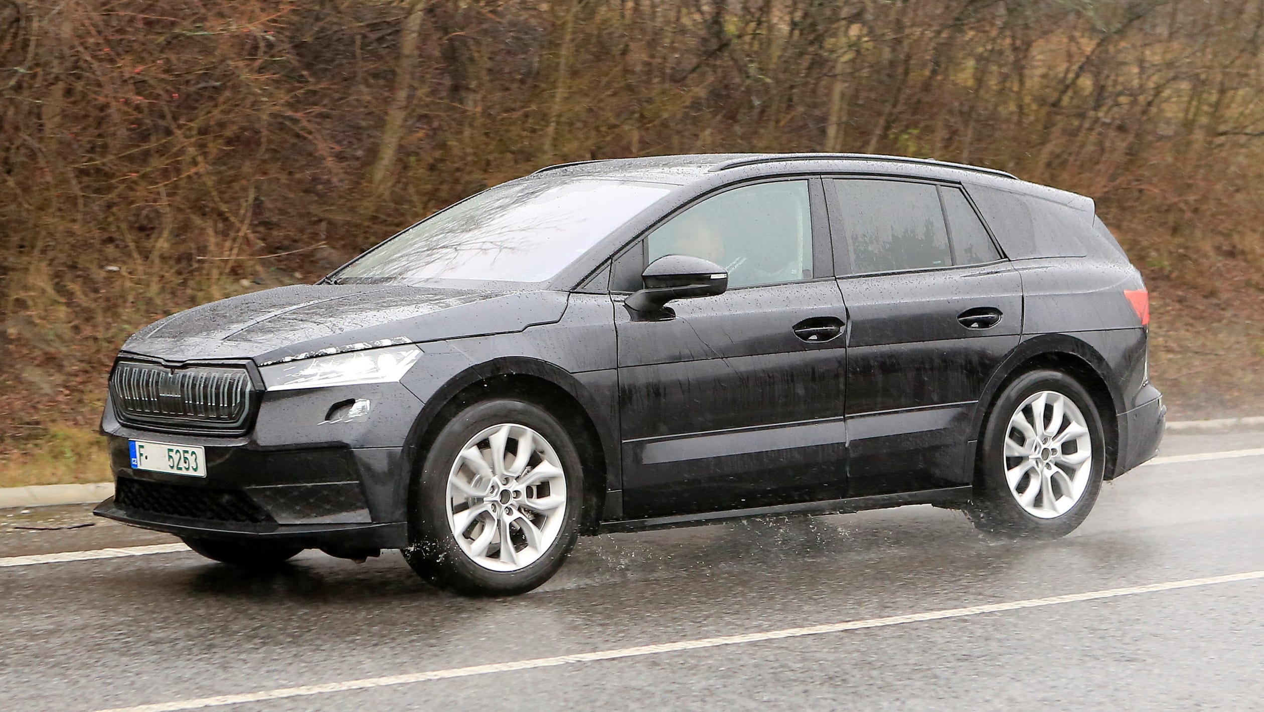 Nouvelle voiture électrique Skoda Enyaq 2021