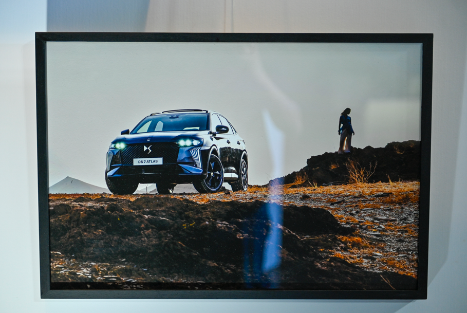 DS Automobiles célèbre la DS 7 Édition Atlas par une exposition d'art à Casablanca