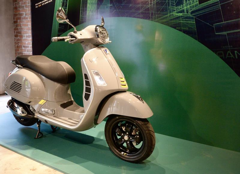 image Vespa gts 