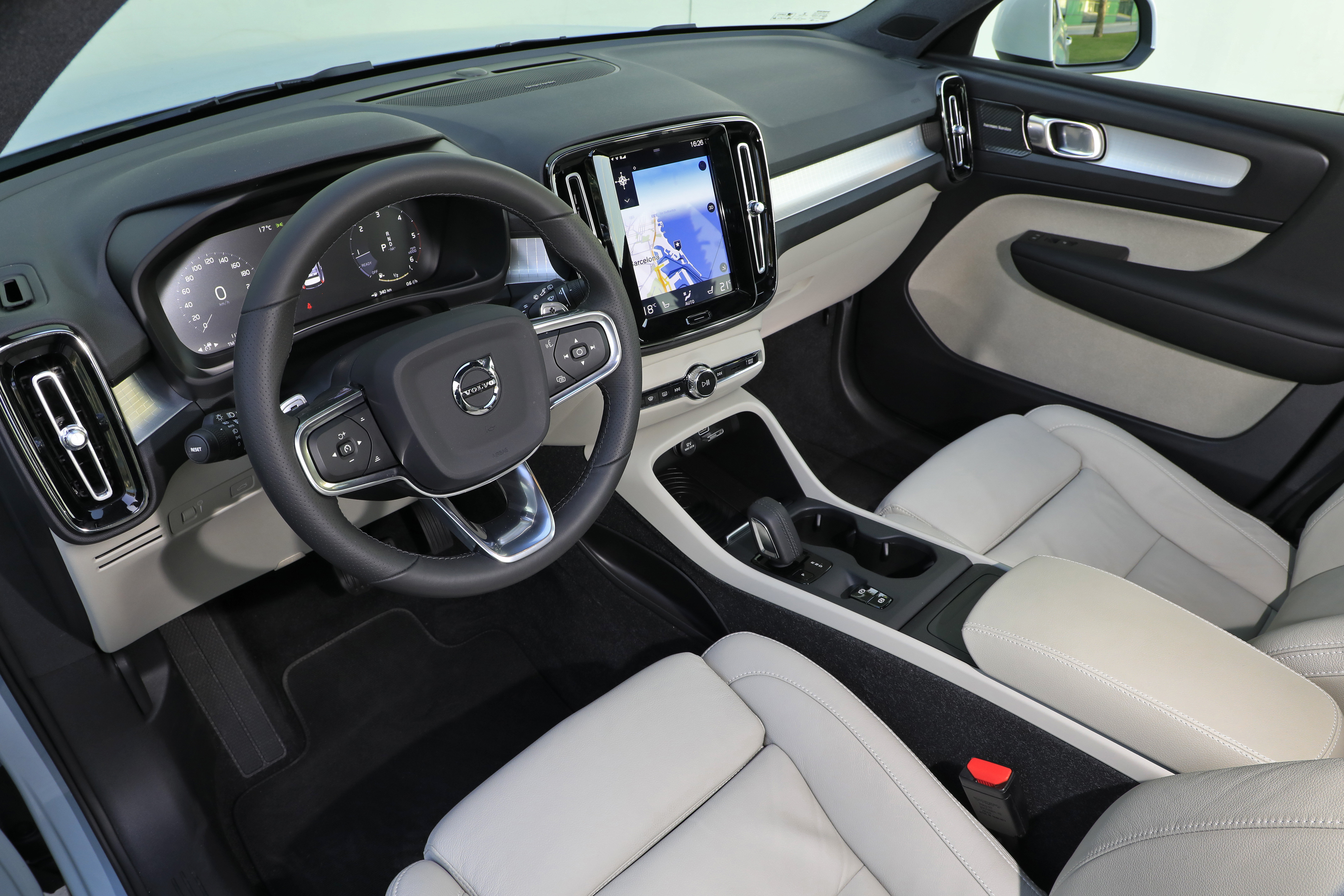 image Volvo XC40 