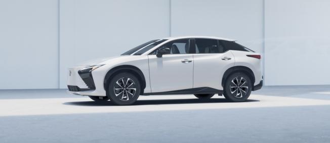 image Lexus RZ 