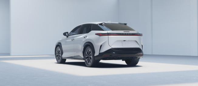 image Lexus RZ 